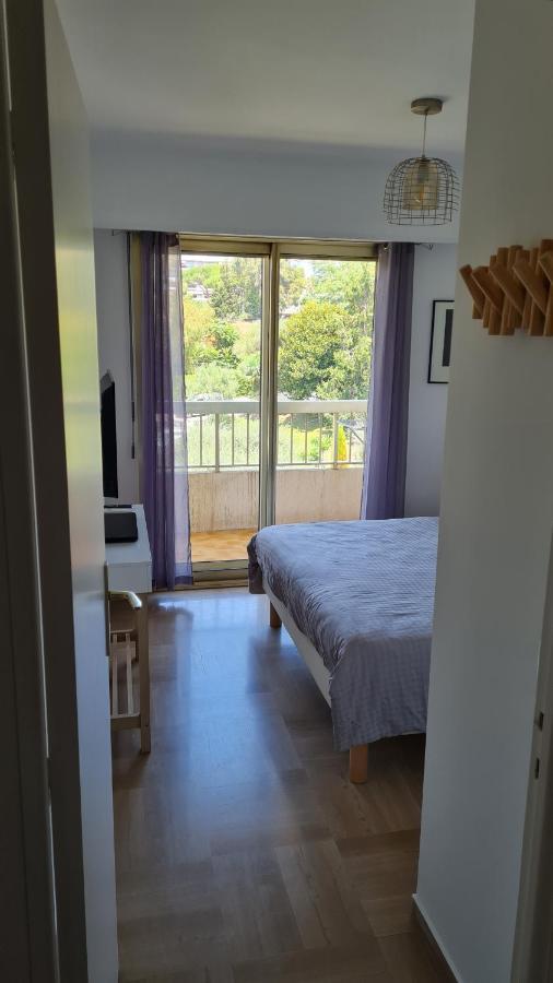 2P entièrement climatisé I Bien insonorisé I Wifi I A 300 m de la mer I Restaurants commerces et transports à 5mn à pied I Idéal 2 personnes I Possibilité 4 avec canapé lit de qualité I Très belle Douche Cagnes-sur-Mer Esterno foto